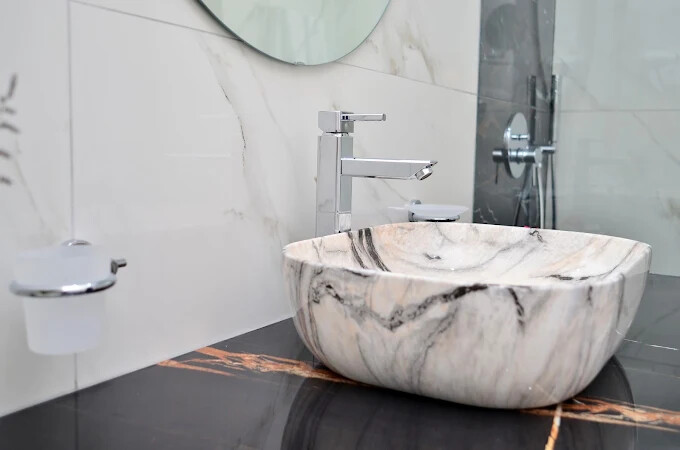 Salle de bain en marbre du Joya Paradise